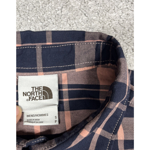 North Face Shirt Mens Small Plaid Button Up Pocket Outdoors Pink Navy Blue - Picture 4 of 12